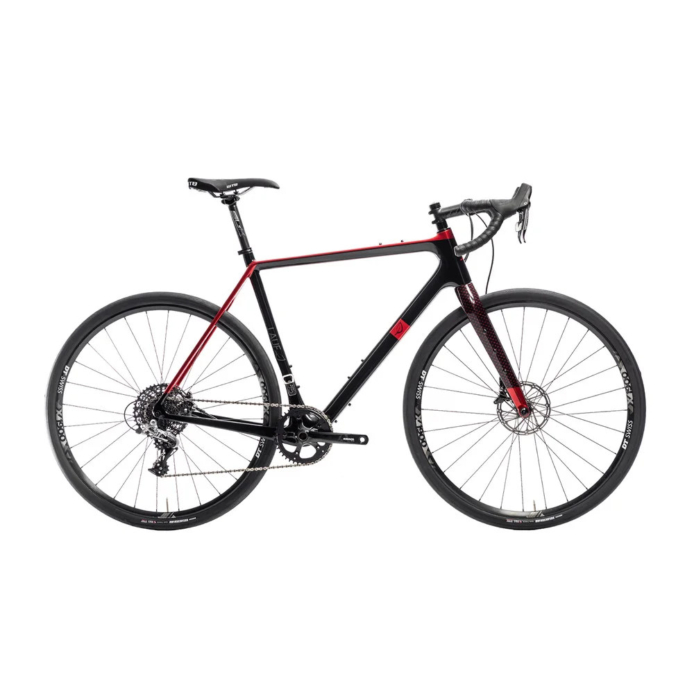 Race The Anywhere Race is a bike for the serious athlete. A no compromise setup ready for pavement and gravel. US$4640