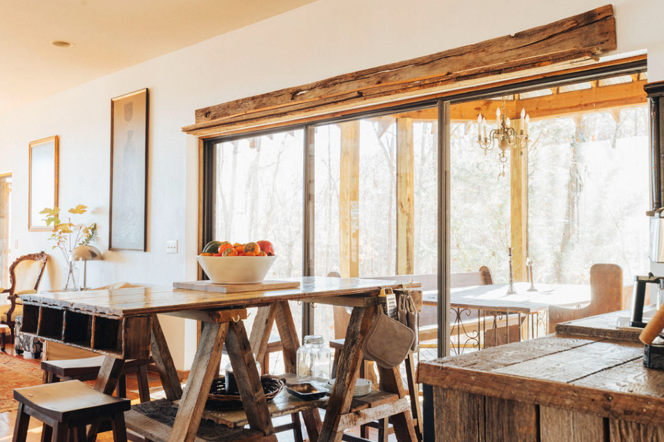 RisingSunRetreat-House-Kitchen-2.png