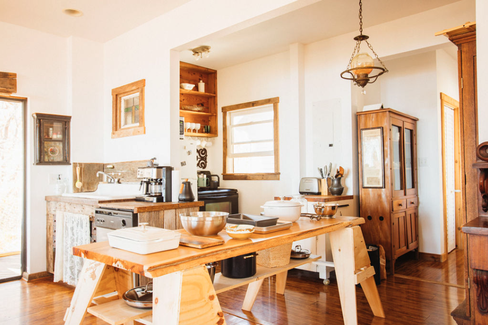 RisingSunRetreat-Kitchen.png
