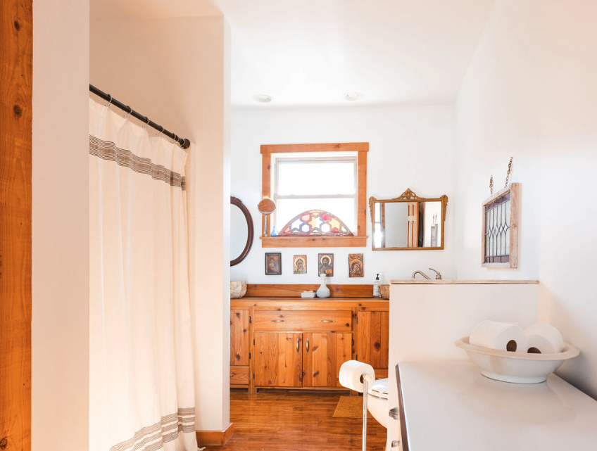 Community full bathroom in the Main House.