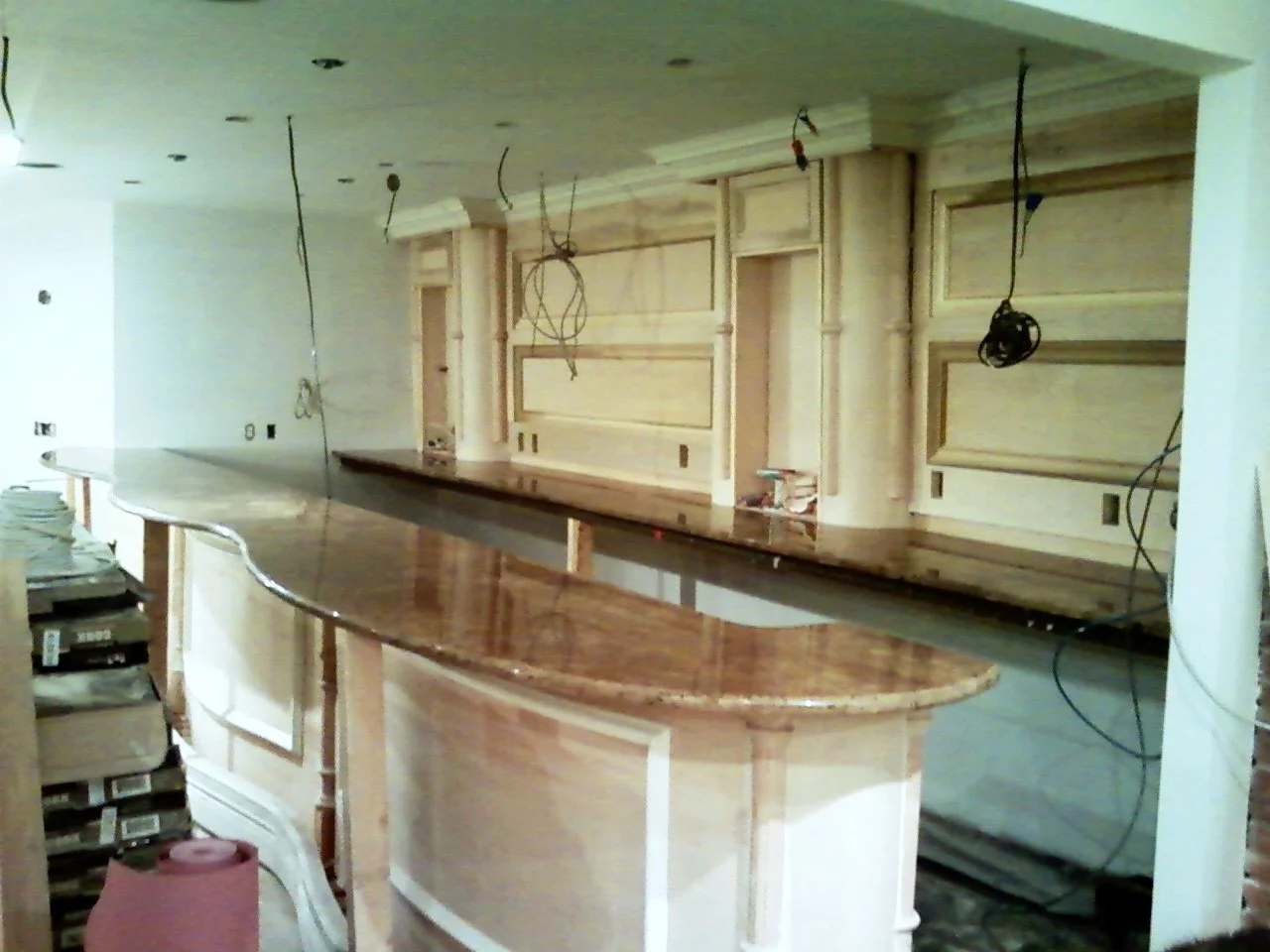 Master+side+shot+front+bar+%28countertop%29.jpg