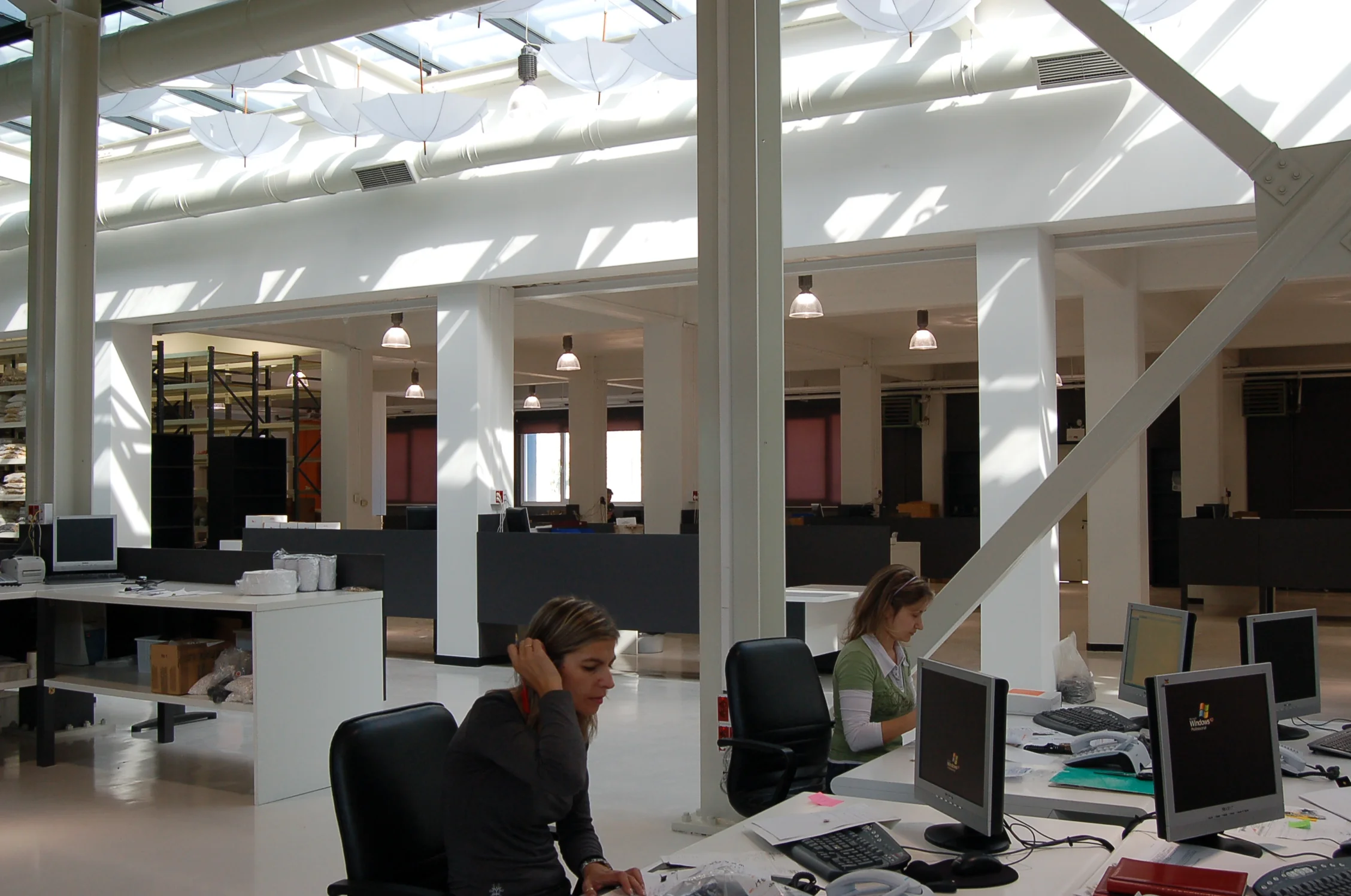  The desire of the owners is a modern building, which will fully meet the requirements in the areas of construction, grading, storage and places for employees and management. The concept of this building is the basic separation of the industrial plan