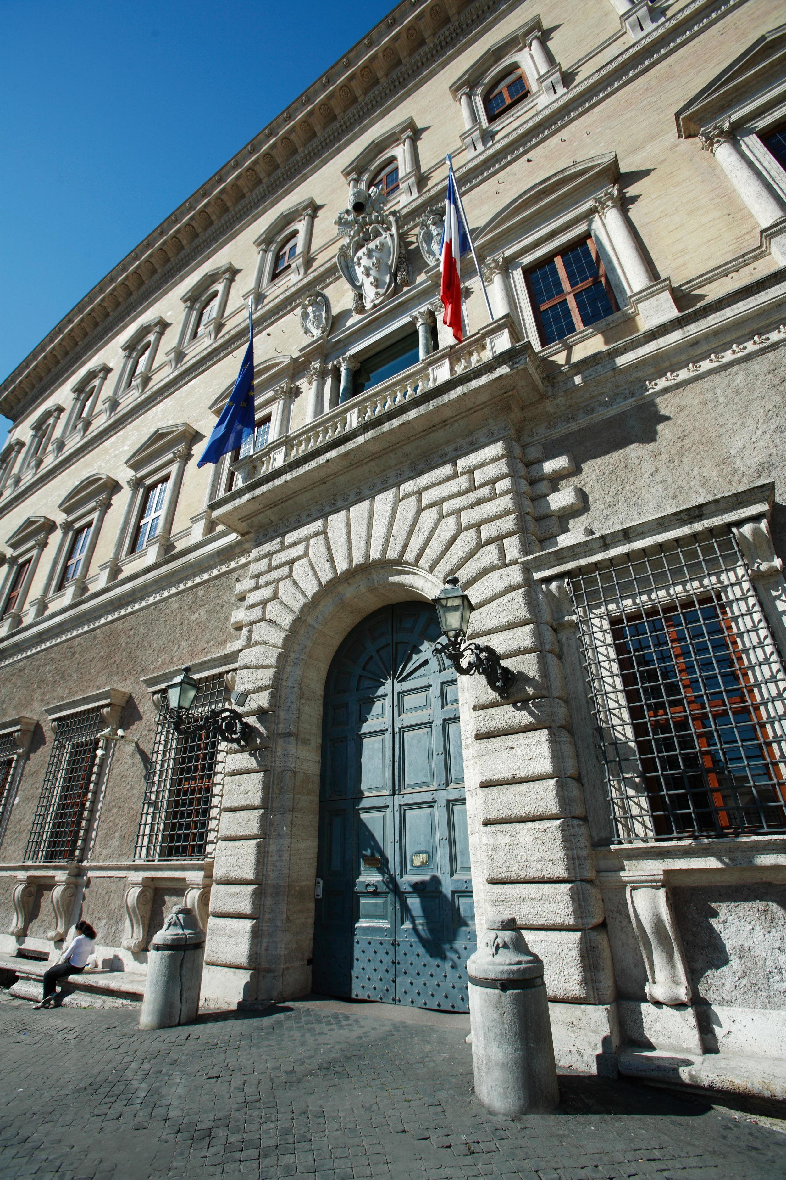 Dettaglio dell'ingresso dell'EFR in Palazzo Farnese