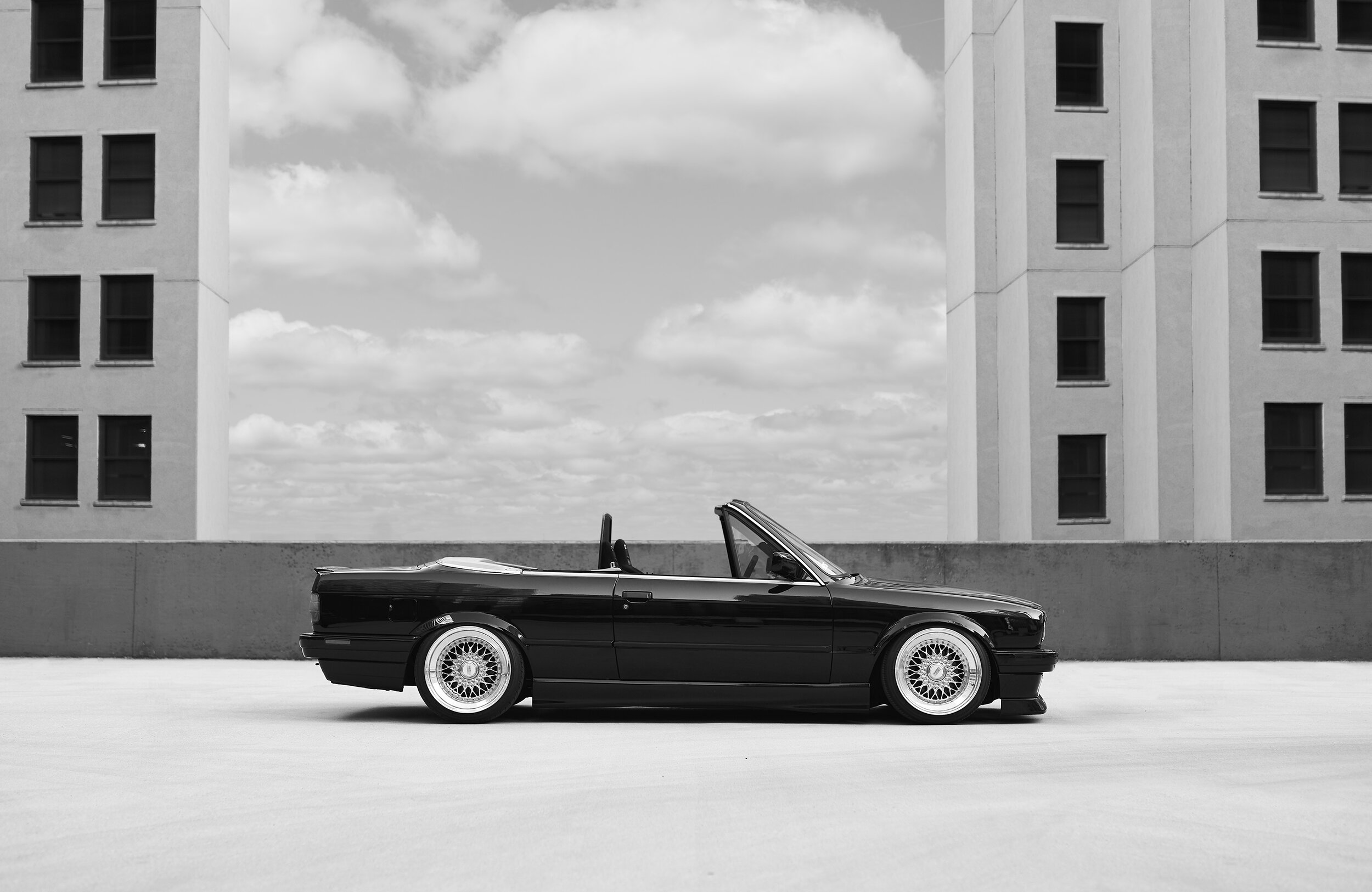 e30vert_black_160 copy.jpg