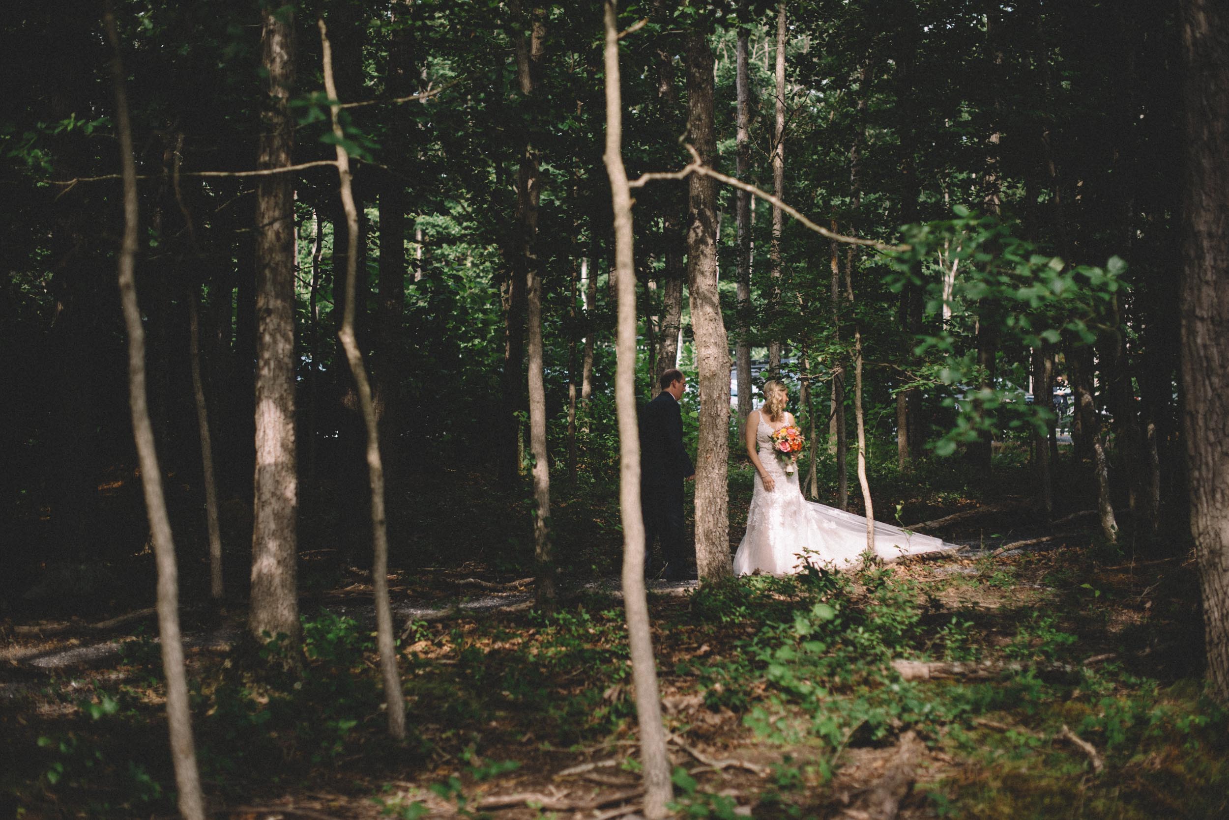 Wedding ceremony at Shenandoah Woods