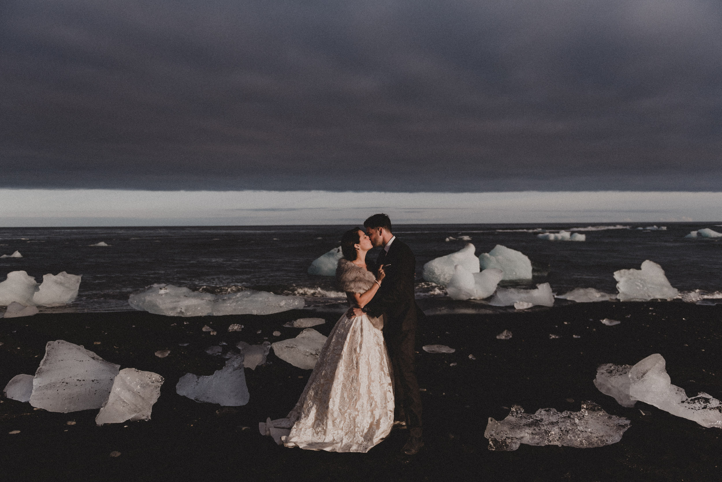 Iceland elopement photographer-68.jpg