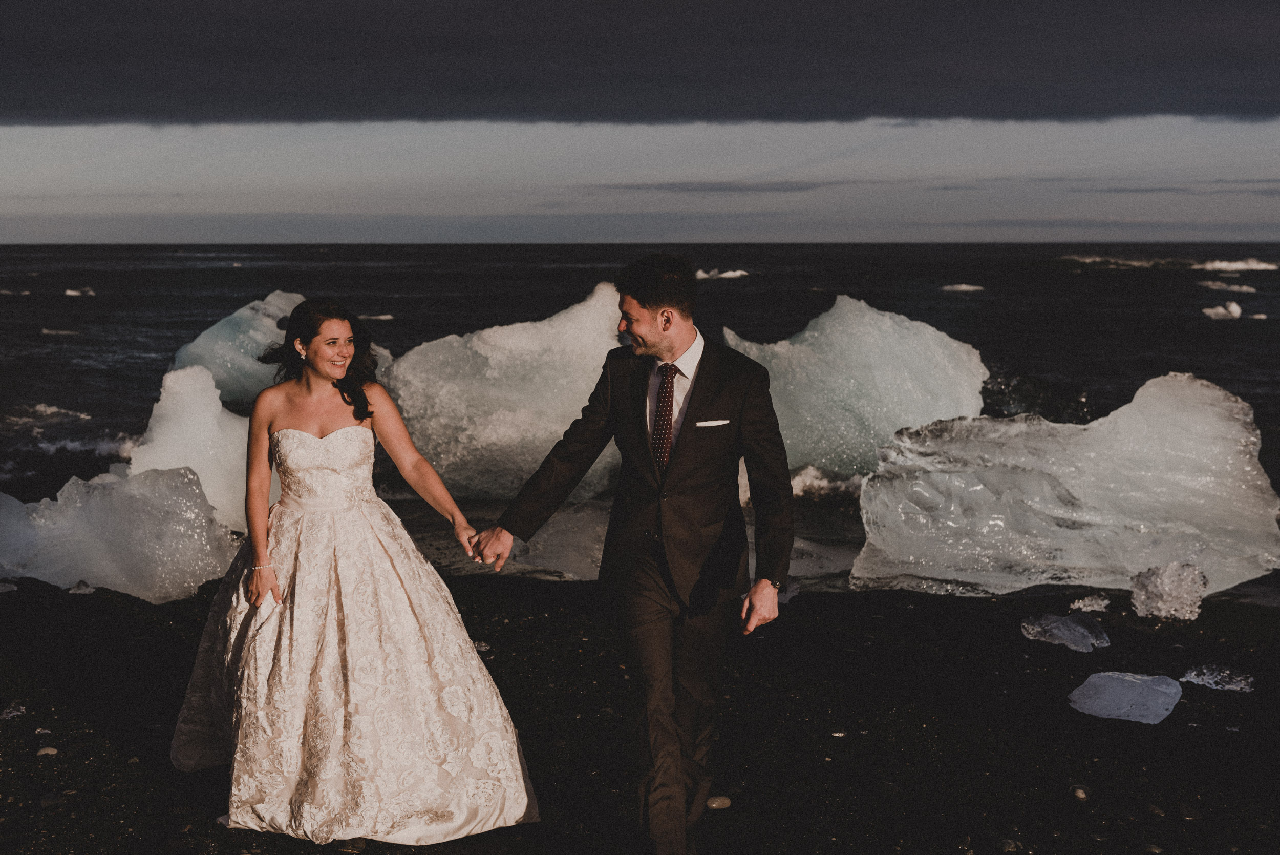 Iceland elopement photographer-69.jpg