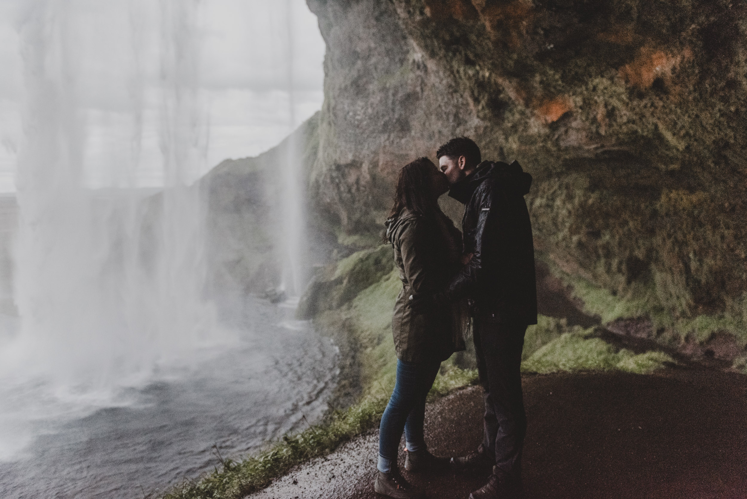 Copy of Iceland engagement photographer 