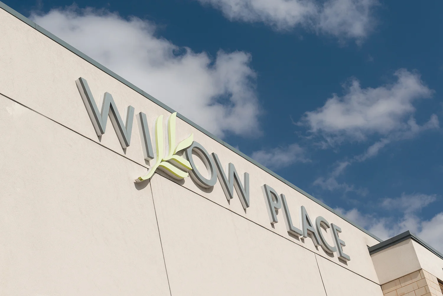 WillowPlace001.jpg