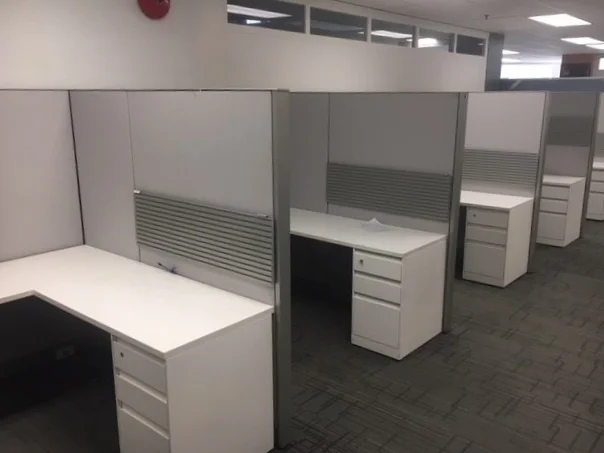 Steelcase-Answer-6x6-WhiteGrey-3.jpg