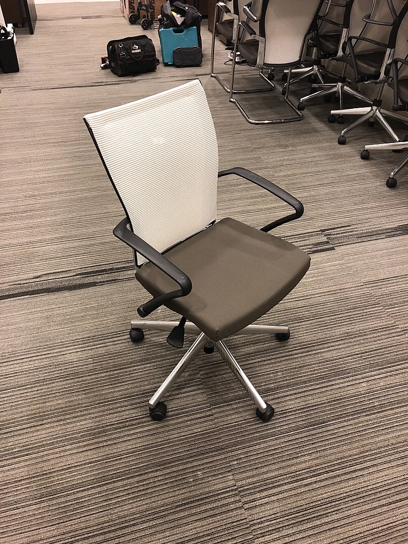 chair2.jpg