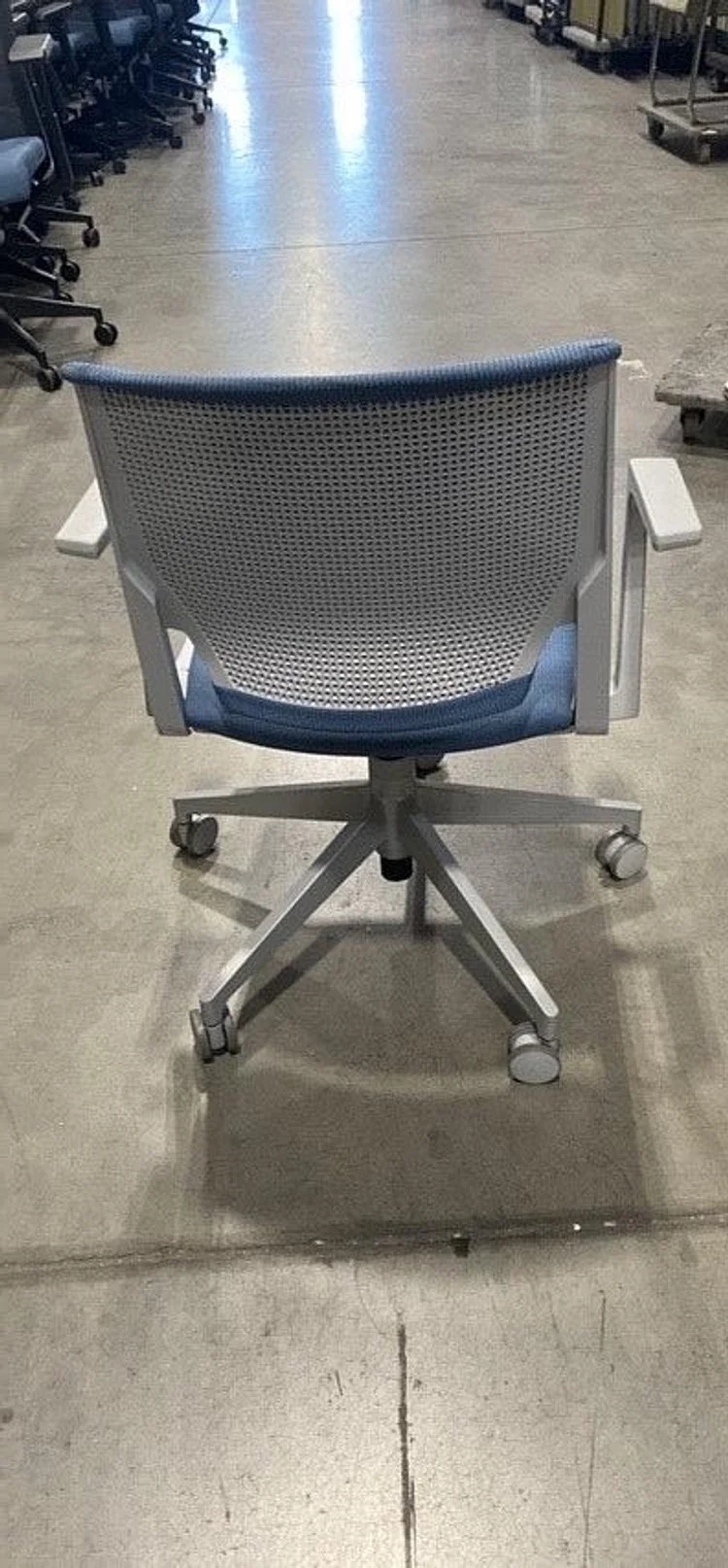 v2_hv3d-Ad6gCfmzx8r3-hHEes-uzLXK5Mtd1bwjBOm7WqTiIuJI4YB-A==