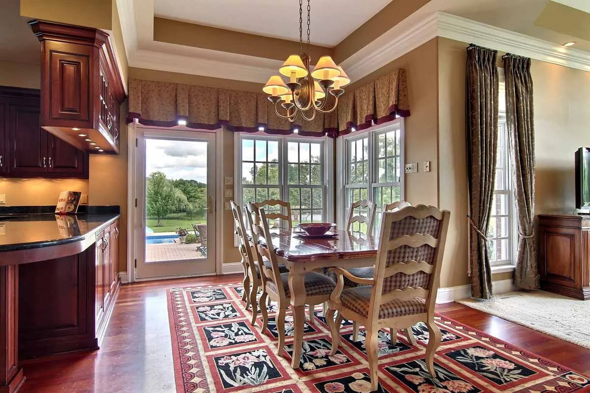 Kitchen Dining Area 1 E.jpg