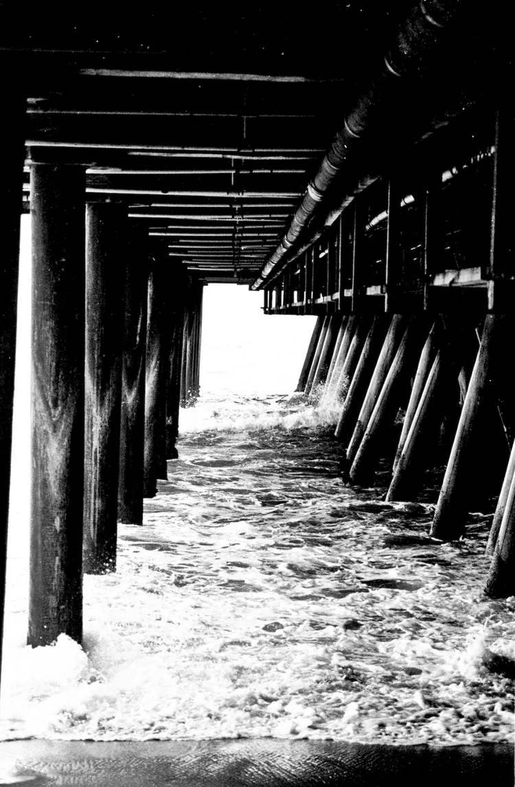 5374-101-pier_from-iphoto_052107_web.jpg