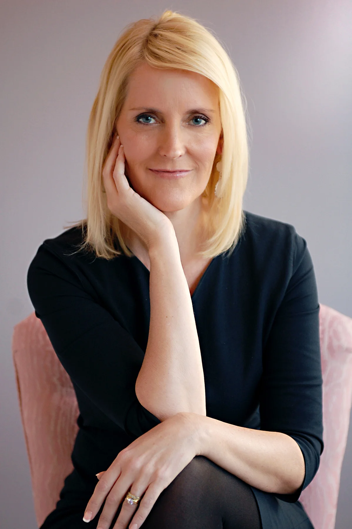 With personal development expert, Rebecca Taylor Shaw, CCH using her proven strategies, you’ll experience a direct and immediate difference in realizing your goals.
