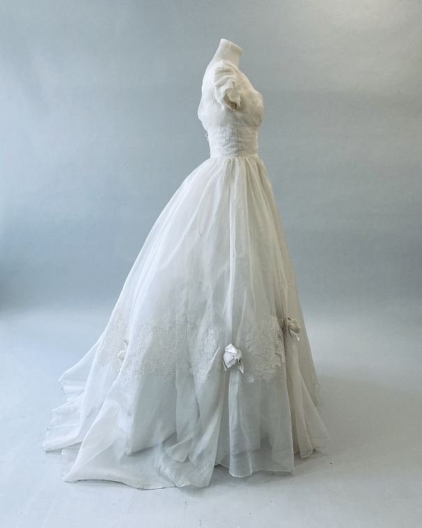 1950s-Silk-Organza-Pleated-Bodice-Alencon-Grace-Ballgown4.png