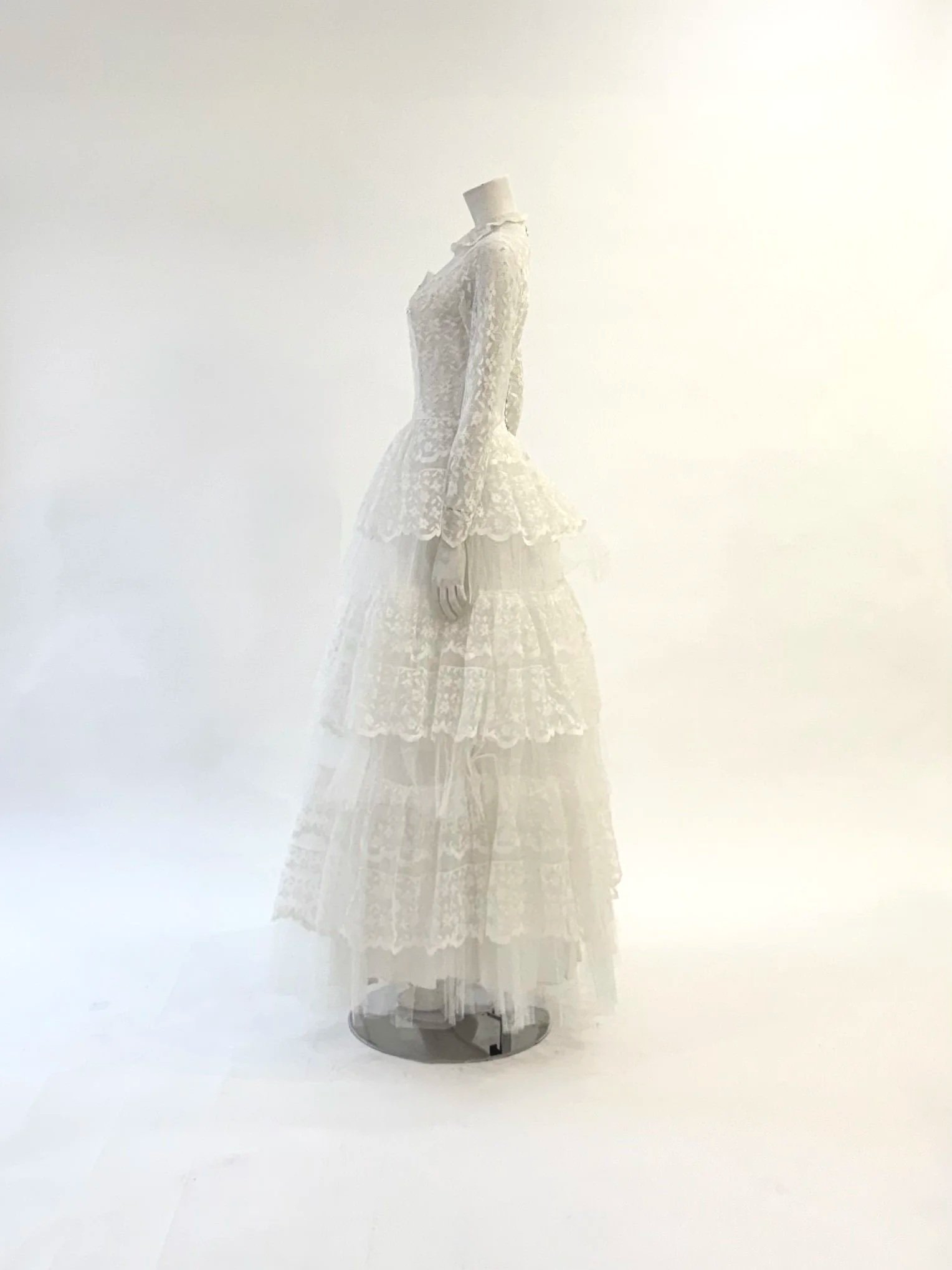 1950s Chantilly Lace Tiered Gown
