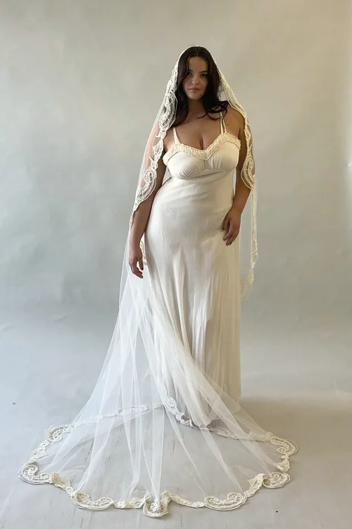 old fashioned vintage white dress Old Fashioned Vintage Maxi Dress with Long Sleeves main image 1