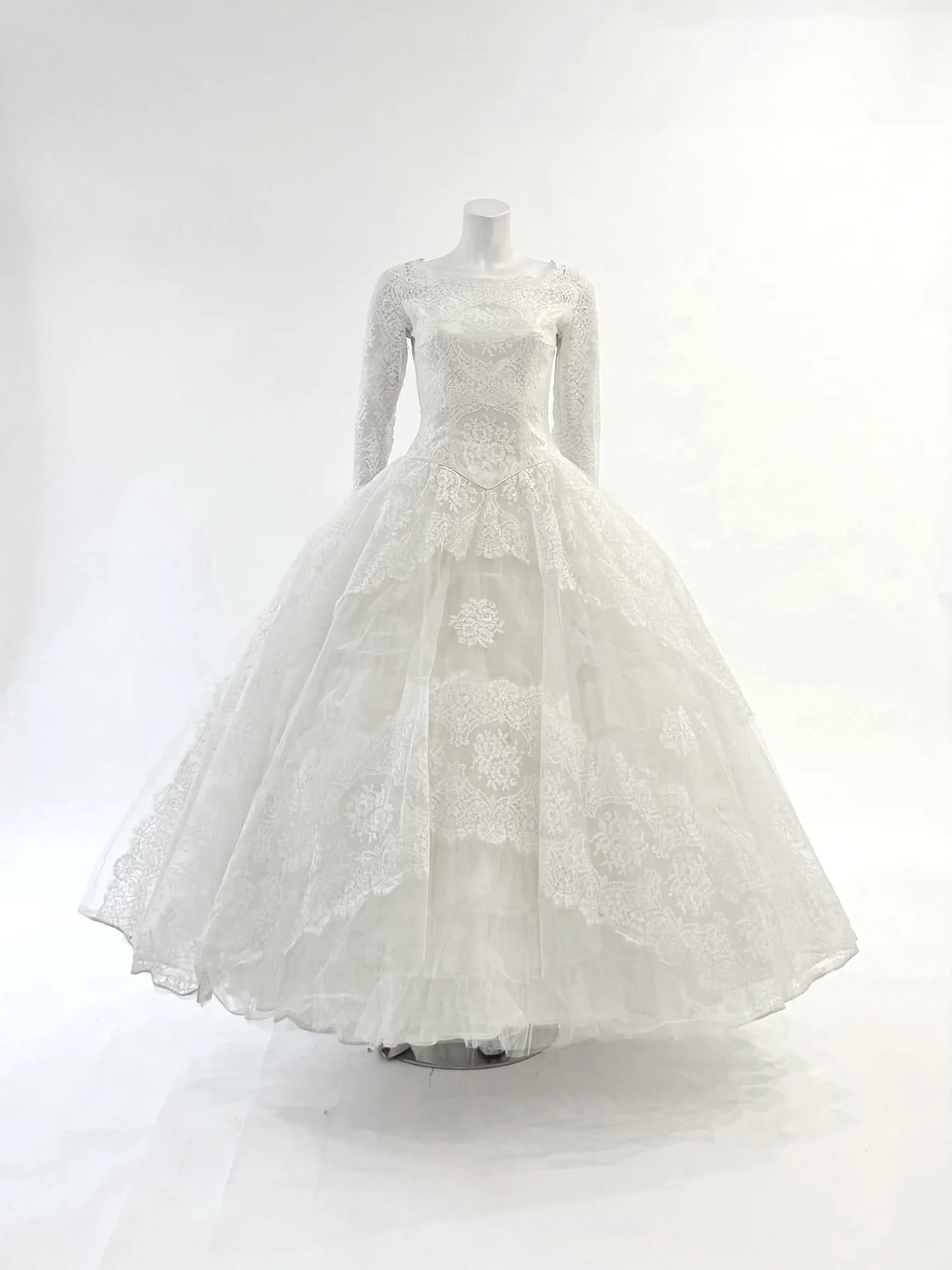 Sustainable Vintage Wedding Dresses