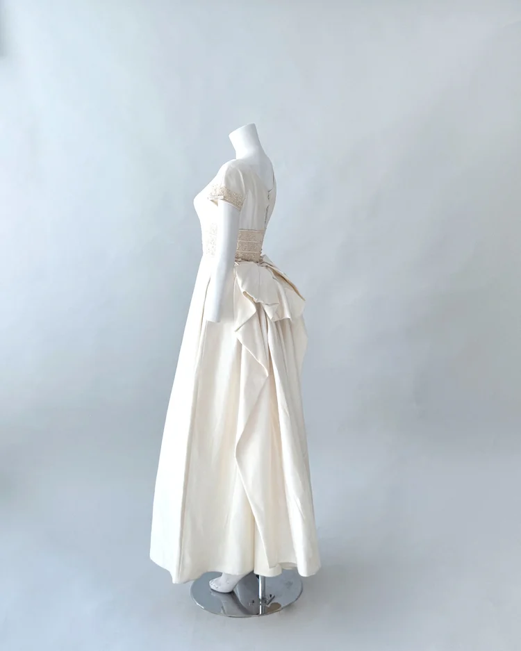 vintage italian lace wedding dresses Ivory French Corded Lace Dress