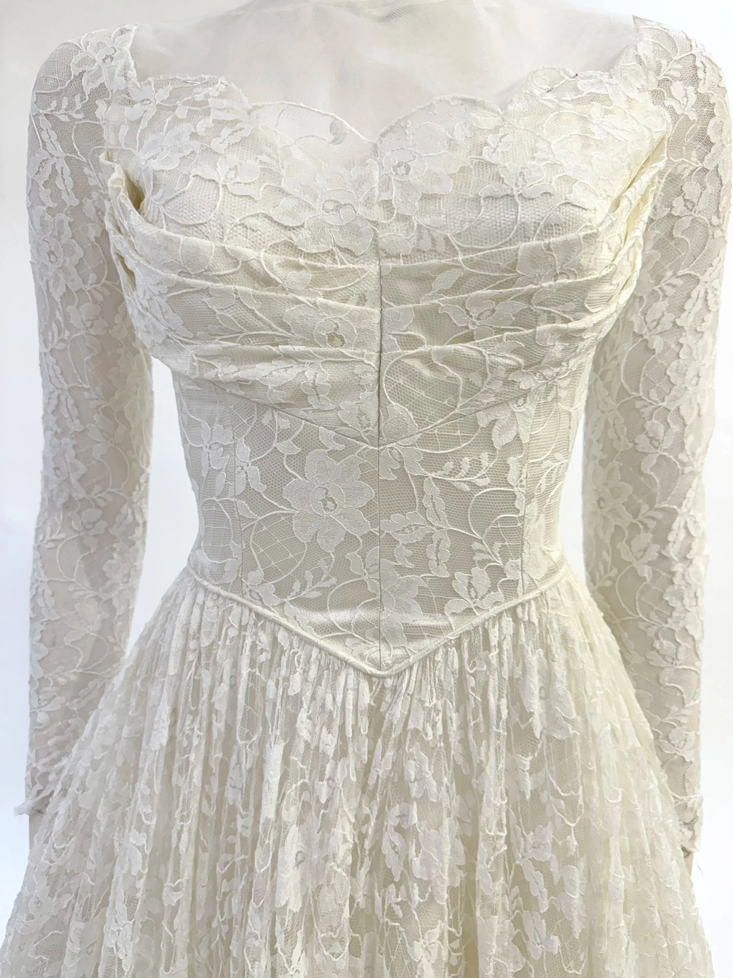 Classic 1950s French Lace and Tulle Gown