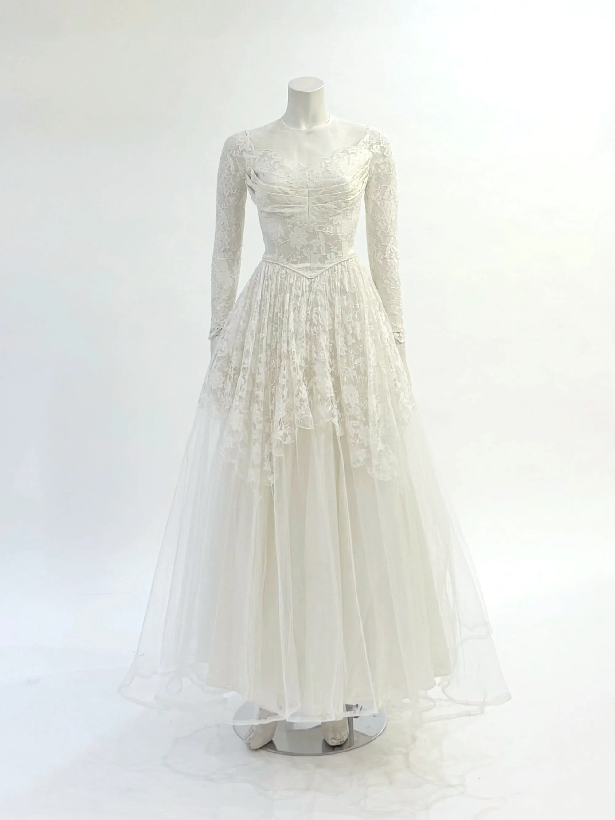 Classic 1950s French Lace and Tulle Gown