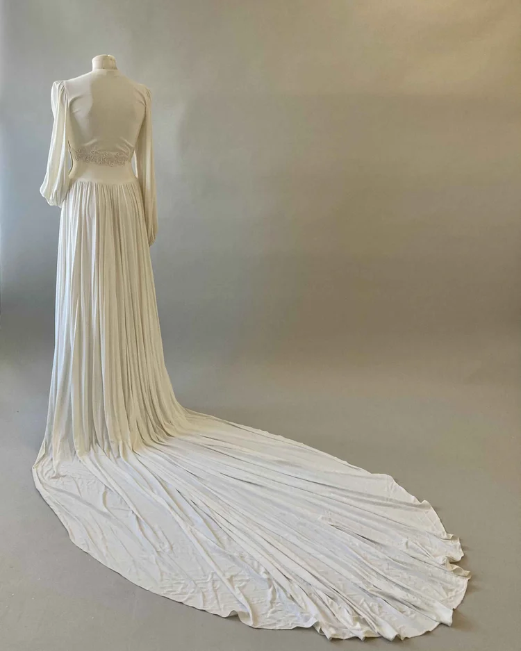 cream colored turtleneck sweater dress adds that extra elegance W15 Meet Me In Jamaica Type:California King Panel Bed