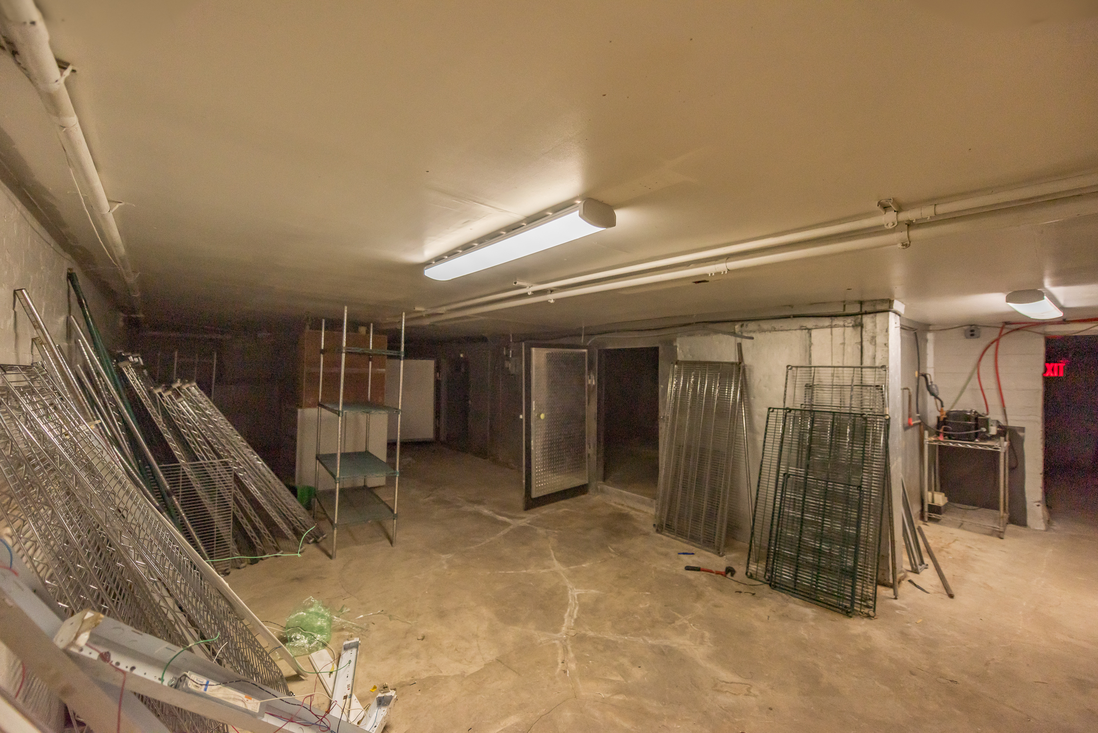 VIDEO_1500_MS_2-03 BORDEN AVE_0036.jpg