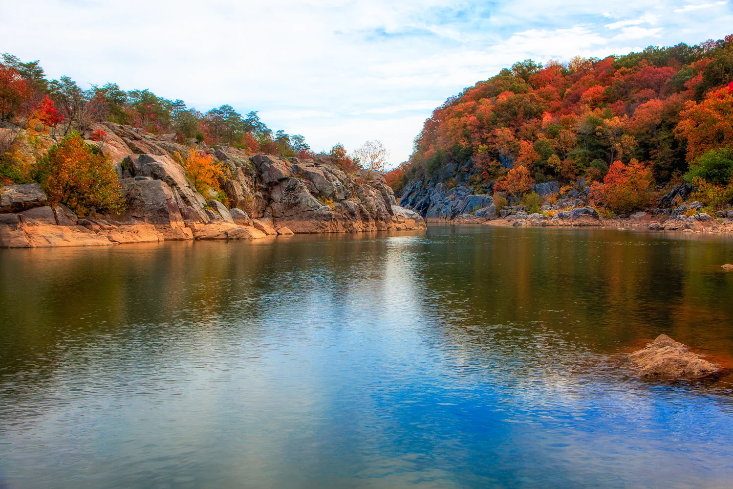 The Potomac drifting towards Washington DC