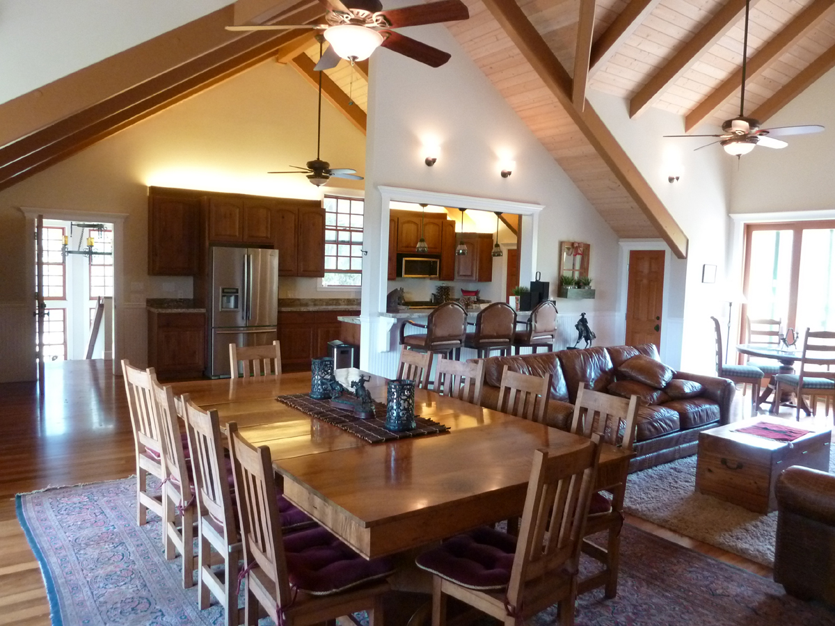 P1060548 house dining and kitchen.jpg