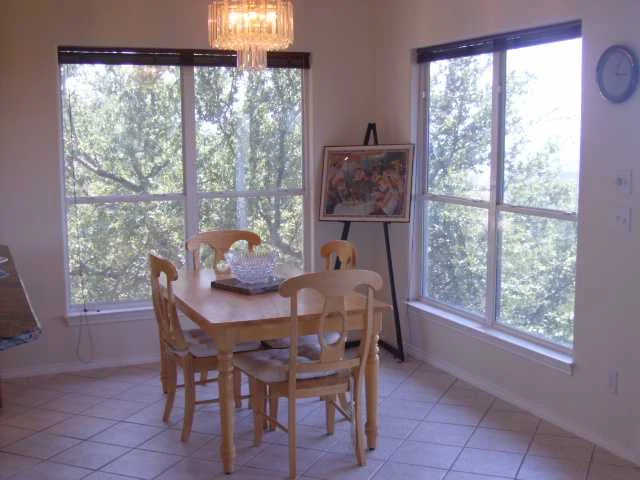 The pic from the listing.
