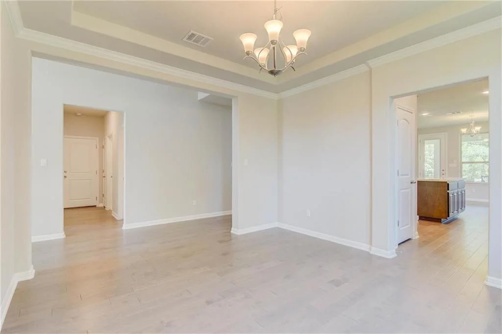 dining room 1.jpeg