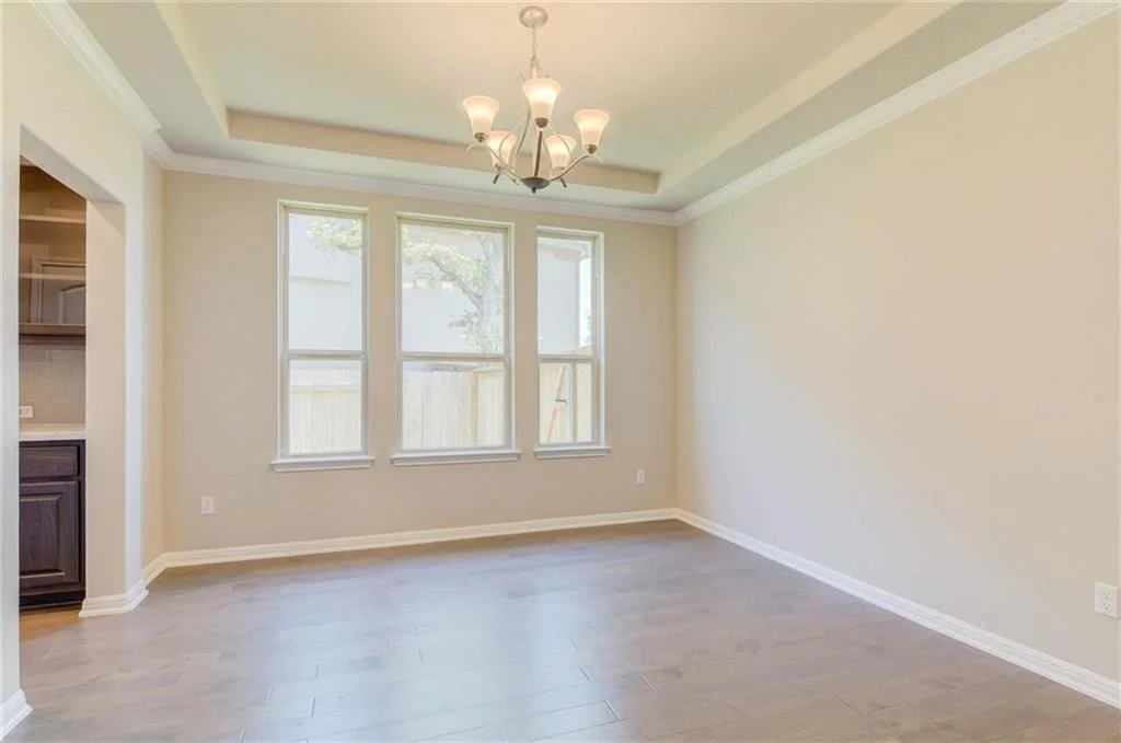 dining room 2.jpeg