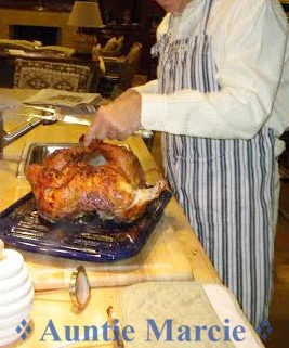 dave-carving-turkey1.jpg