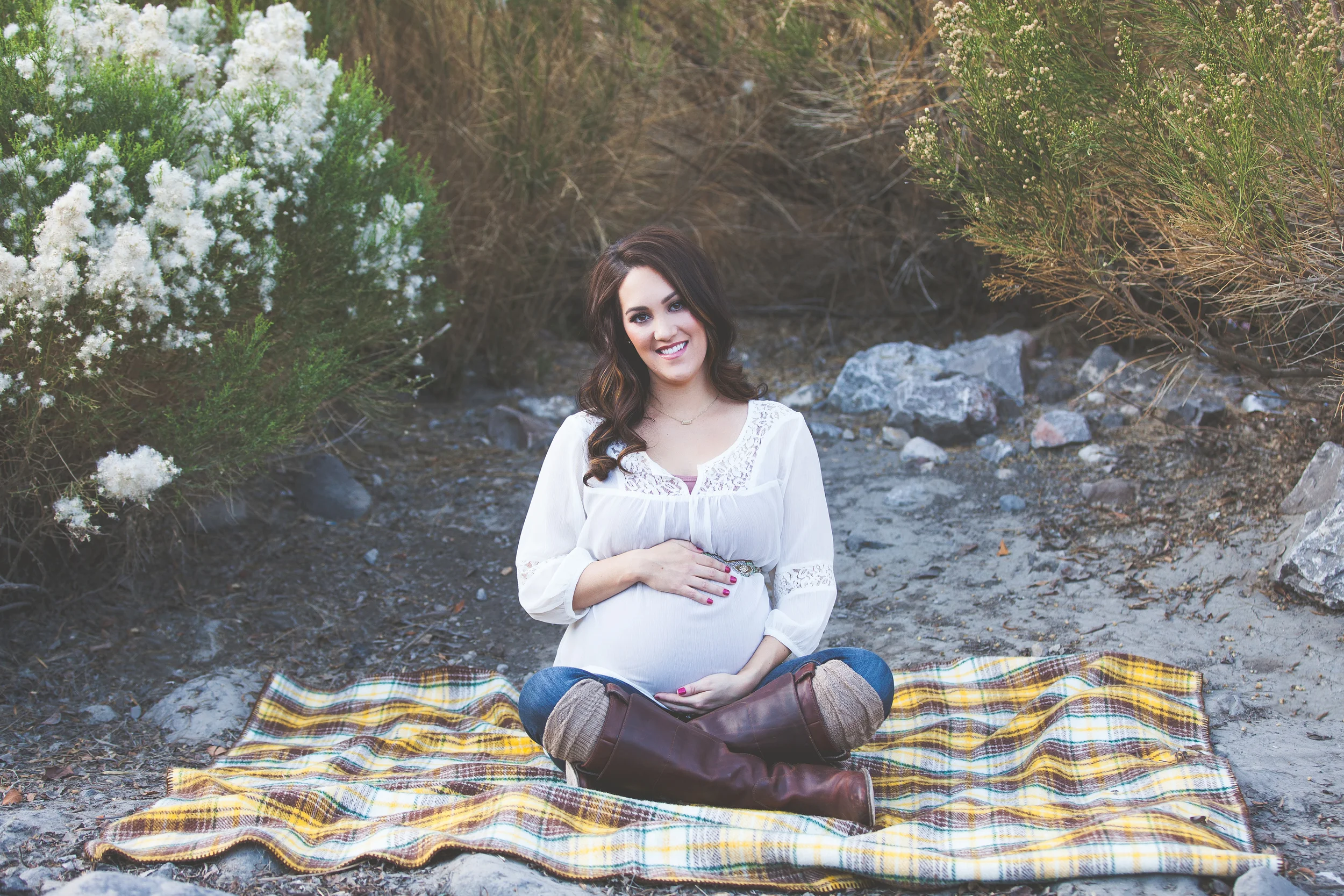 Brooke > Las Vegas Maternity Photography