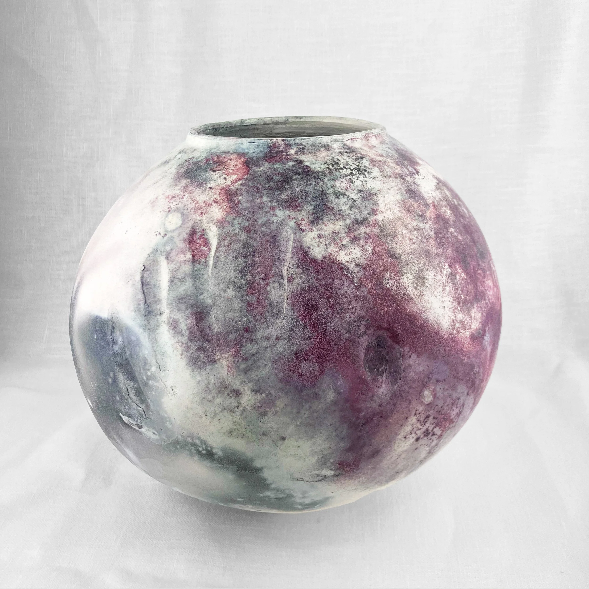 Moon Jar Hands Helen Green Ceramix