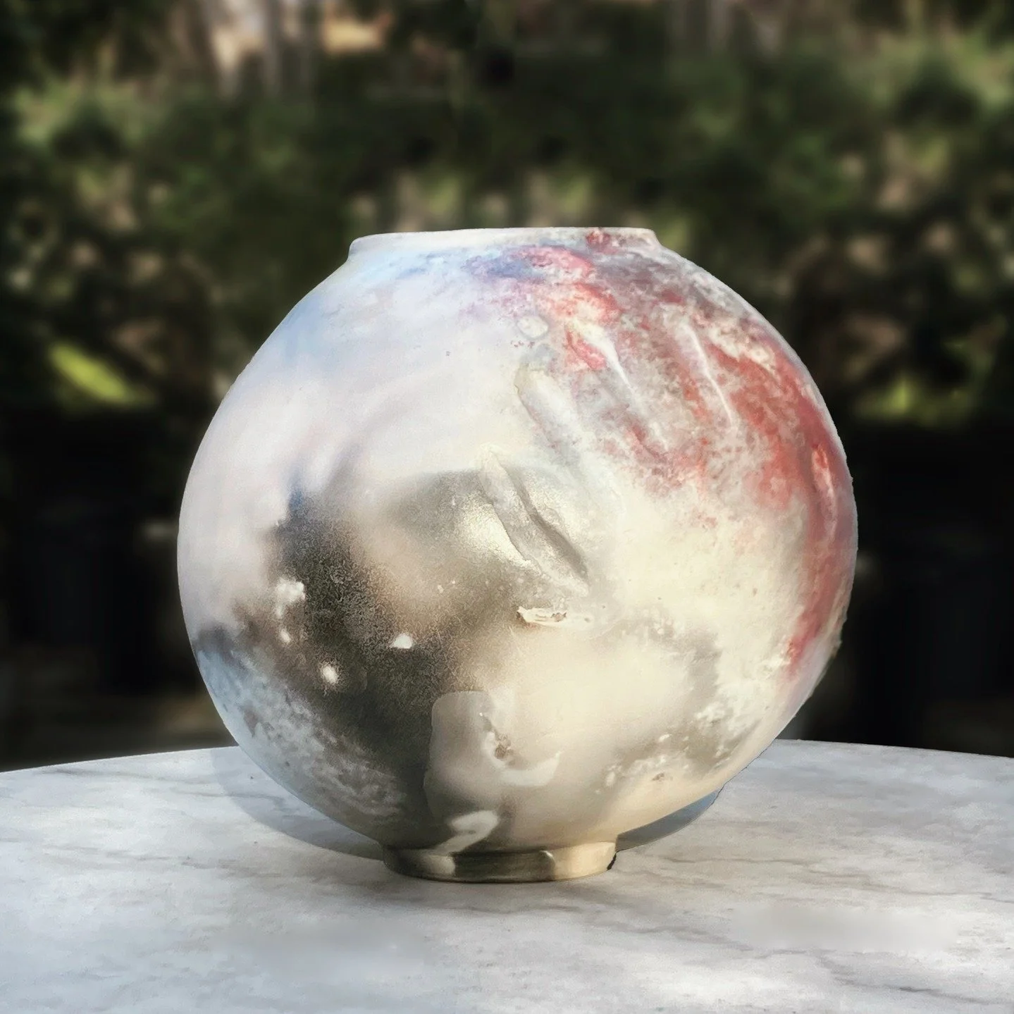 🔥Moon Jar Hands 24cm &oslash; peint par le feu dans Helen Green Ceramix Grande Cuisson en Fosse annuelle (avril 2025)🔥#greenceramix #c&eacute;ramique #ceramics #handmadeceramics #ceramicsculpture #ceramica #contemporaryclay #keramic #c&eacute;ramis