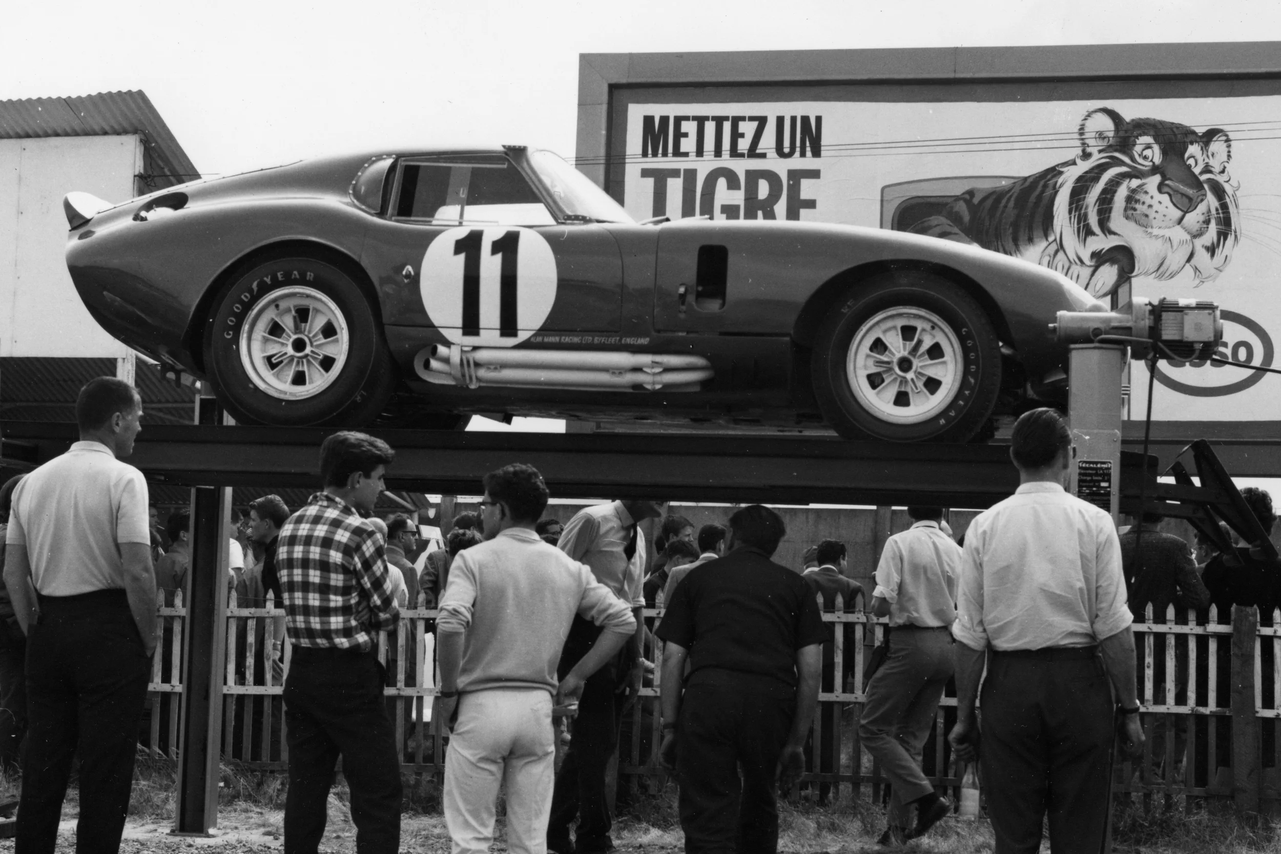 © C OPYRIGHT ALAN MANN RACING
