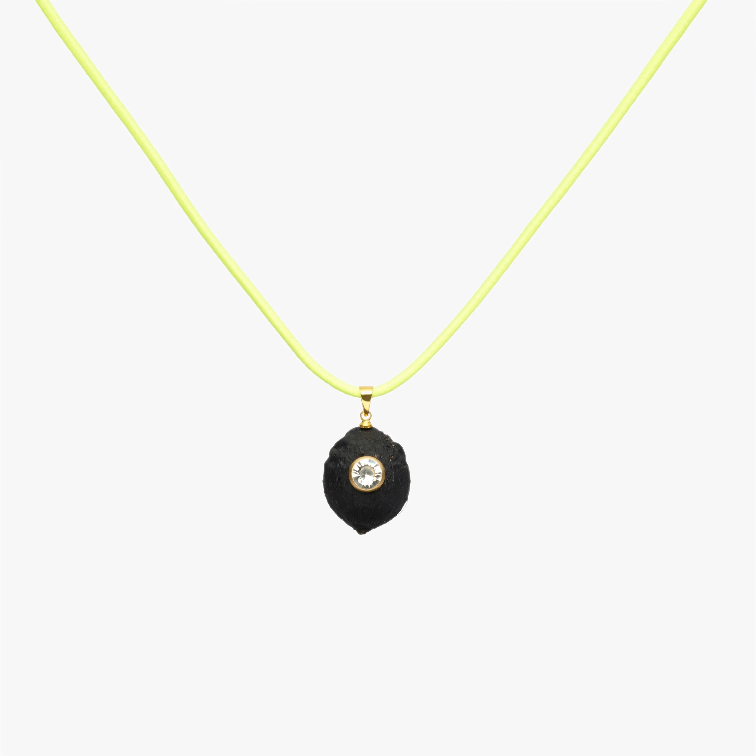 Surfer’s Coconut Necklace In Black