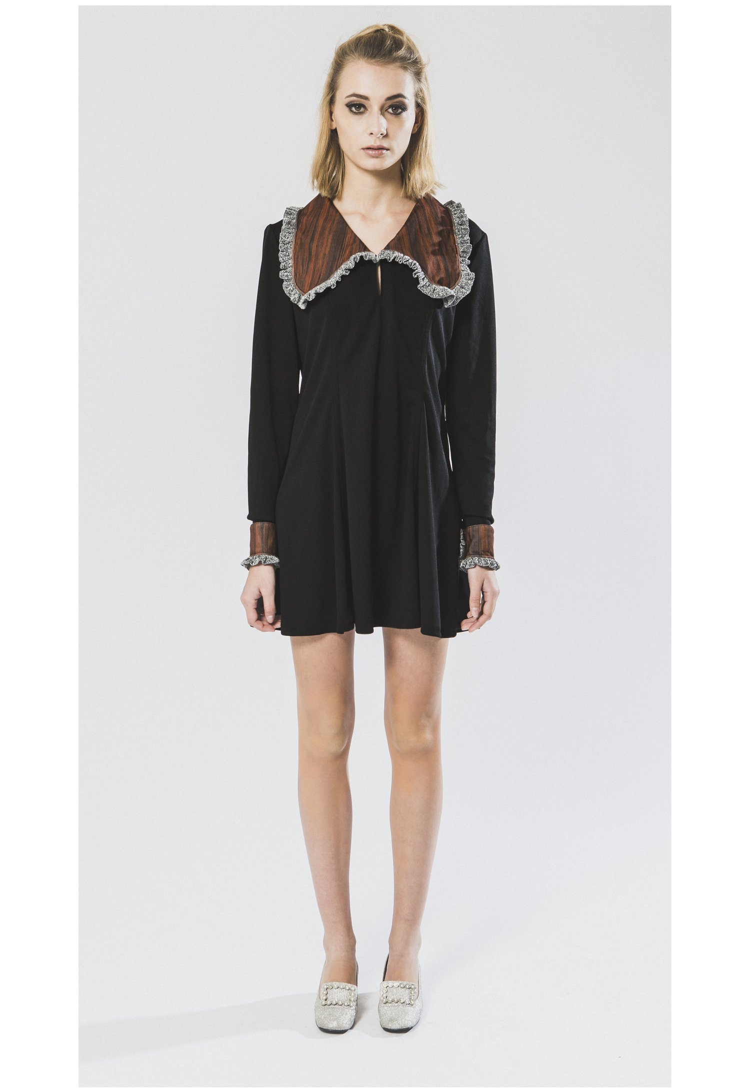 BLACK DOWNTOWN MINI DRESS  Desert Sun