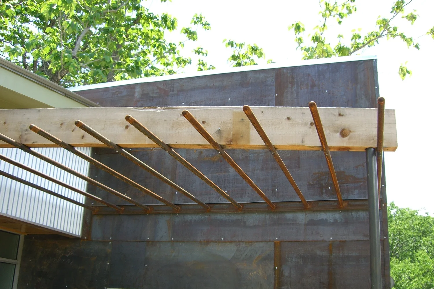 Daytonia 8722 trellis.jpg