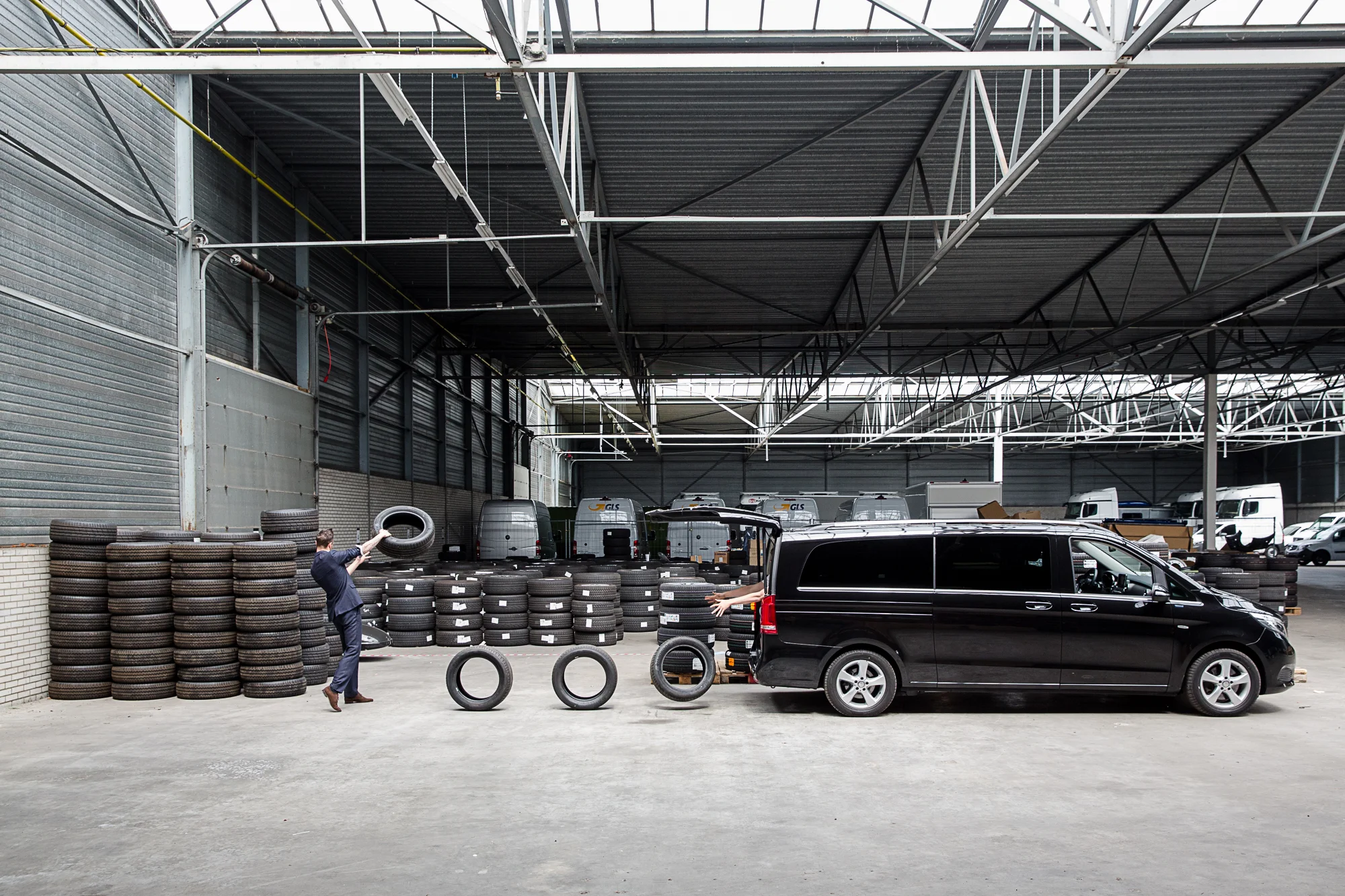 De Mercedes se V250 Avantgarde XL bij ROGAM in Bergschenhoek.