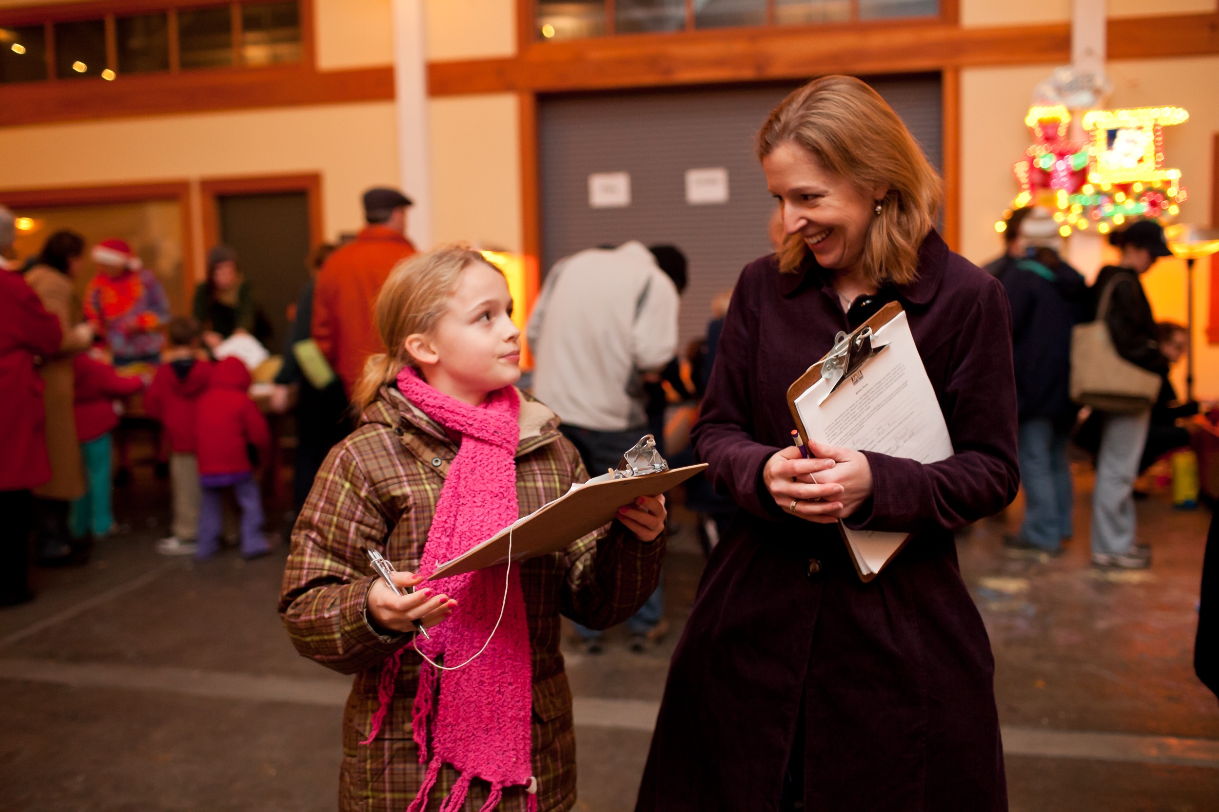 Forgive me for sticking this oldie in, but it makes me smile. The Caveau Kid and I were volunteering at an event for Friendly House. Years back she and I used to volunteer together for various organizations and she even had her own desk in my office at Portland Children's Museum. Boy, did she know how to give tours and organize.