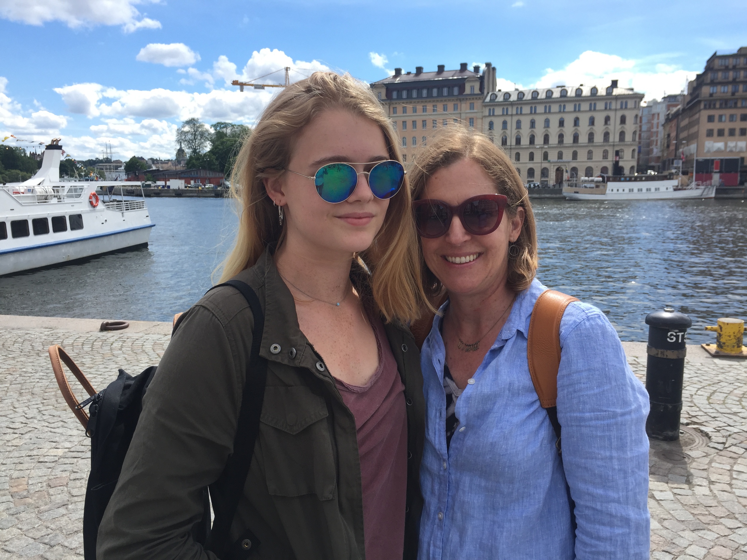 Pirrie and Martha rockin' Stockholm