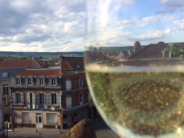 Apéro on the roof-deck in Épernay