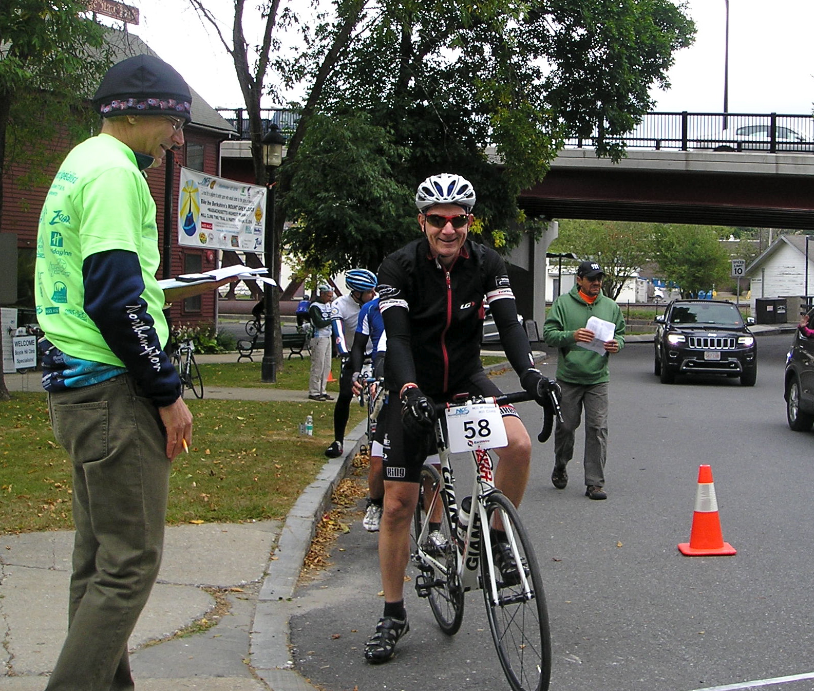 Mount Greylock Hill Climb: MikeTaylor at the starting line
