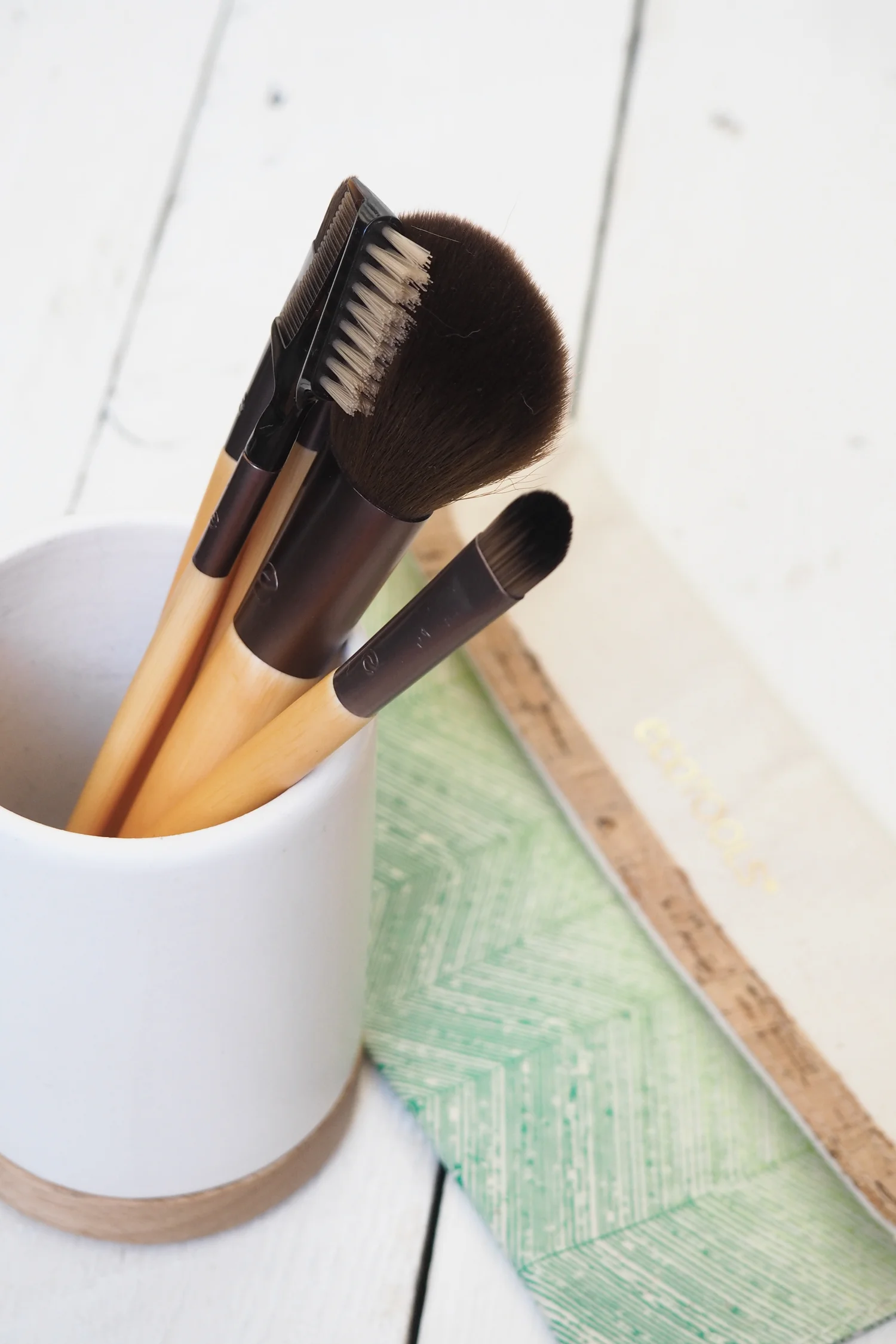eco-tools-brush.jpg