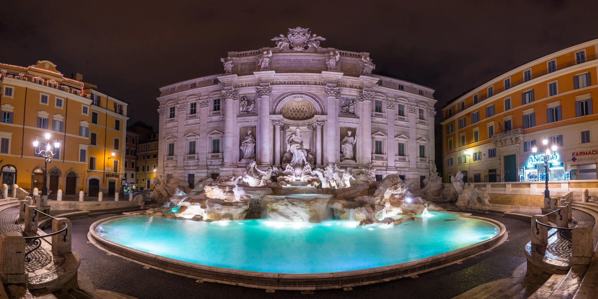 Trevi Fountain Square (Panoramic)