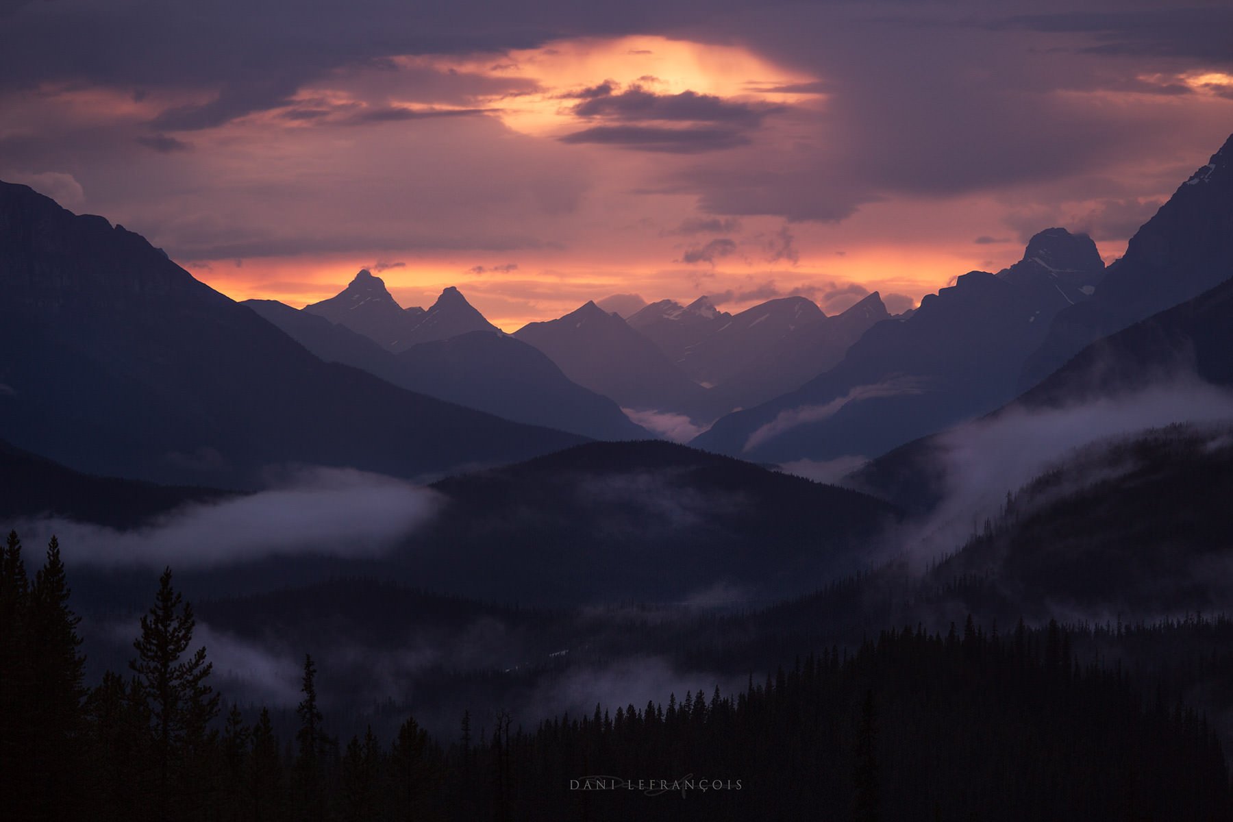 CanadianRockies.Dani.1800px-3.jpg