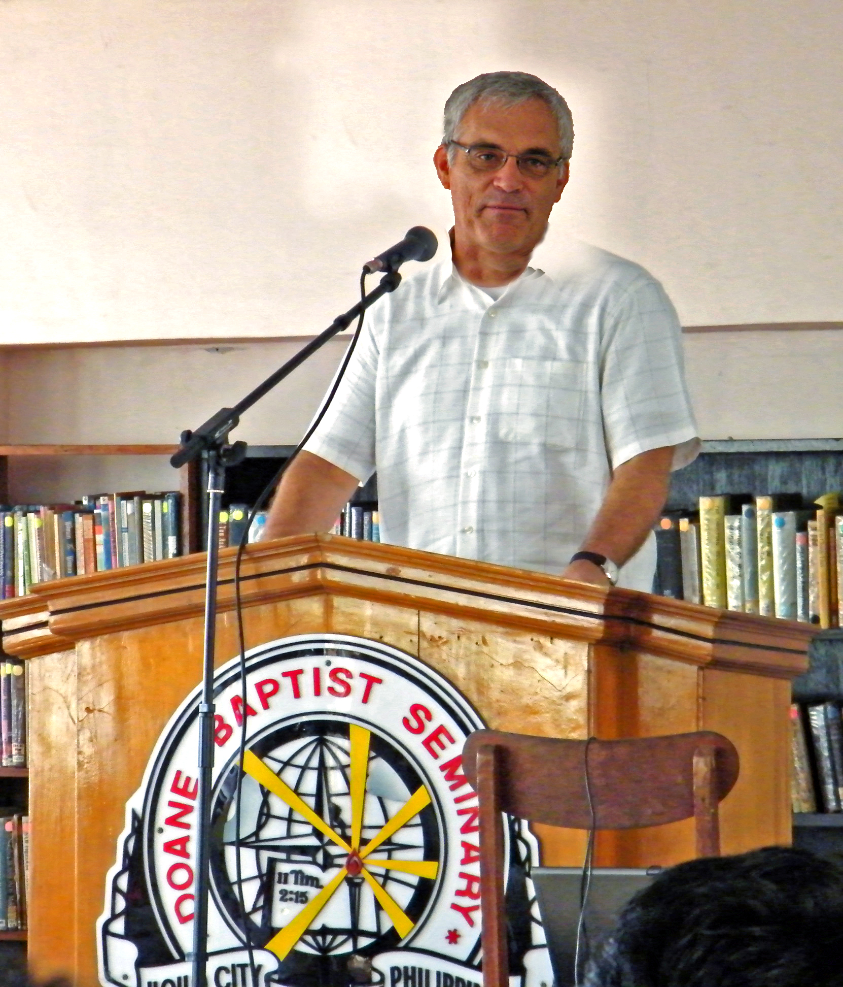 2010 Philippines UbD 1 Doane dale in chapel.jpg